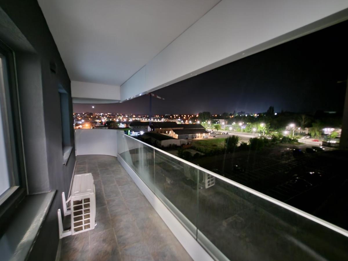 יאשי Near Airport 2 Rooms Apartments In Himson מראה חיצוני תמונה