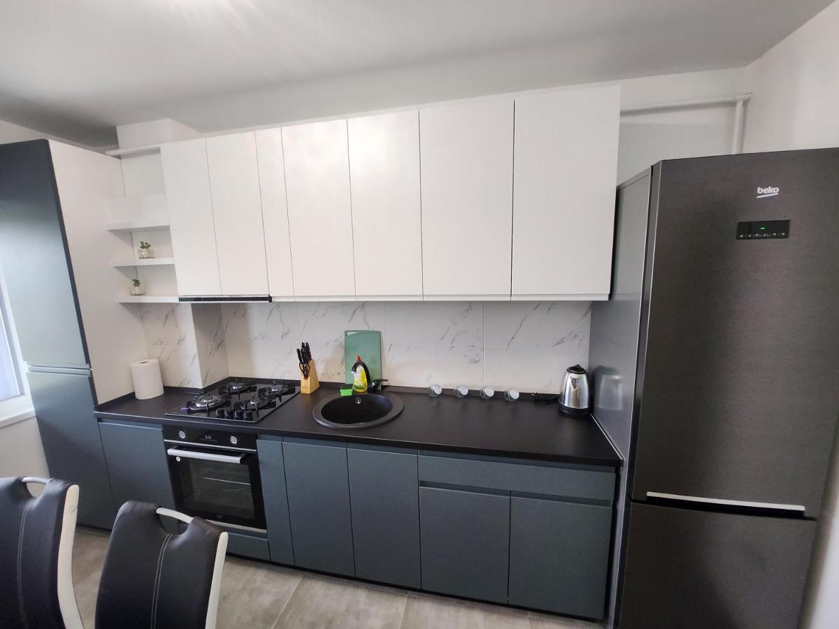 יאשי Near Airport 2 Rooms Apartments In Himson מראה חיצוני תמונה