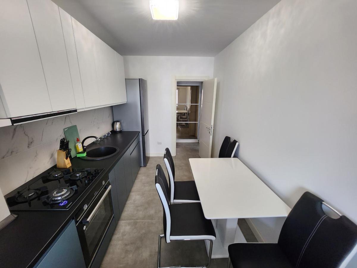 יאשי Near Airport 2 Rooms Apartments In Himson מראה חיצוני תמונה