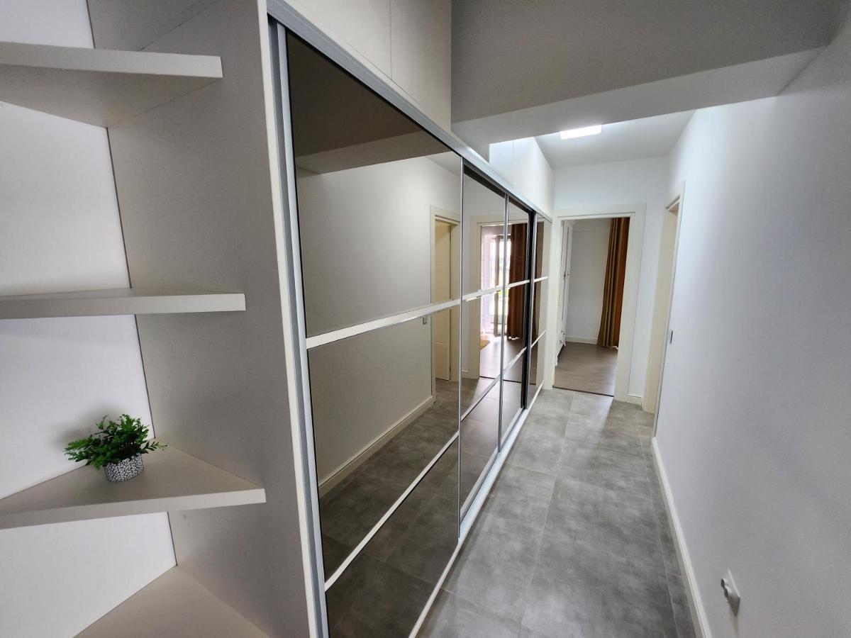 יאשי Near Airport 2 Rooms Apartments In Himson מראה חיצוני תמונה