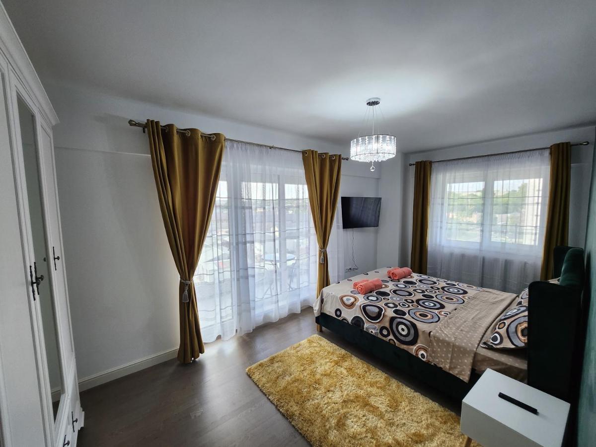 יאשי Near Airport 2 Rooms Apartments In Himson מראה חיצוני תמונה
