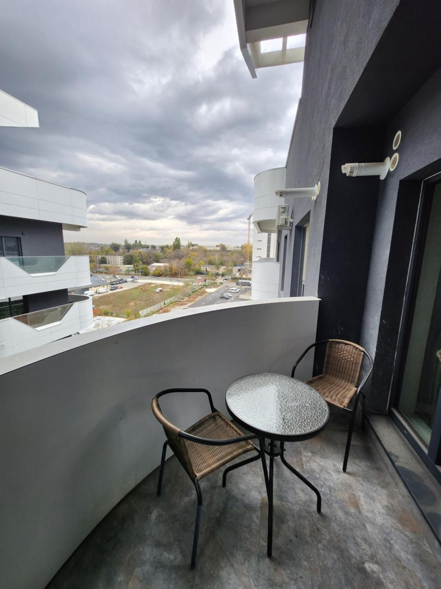 יאשי Near Airport 2 Rooms Apartments In Himson מראה חיצוני תמונה