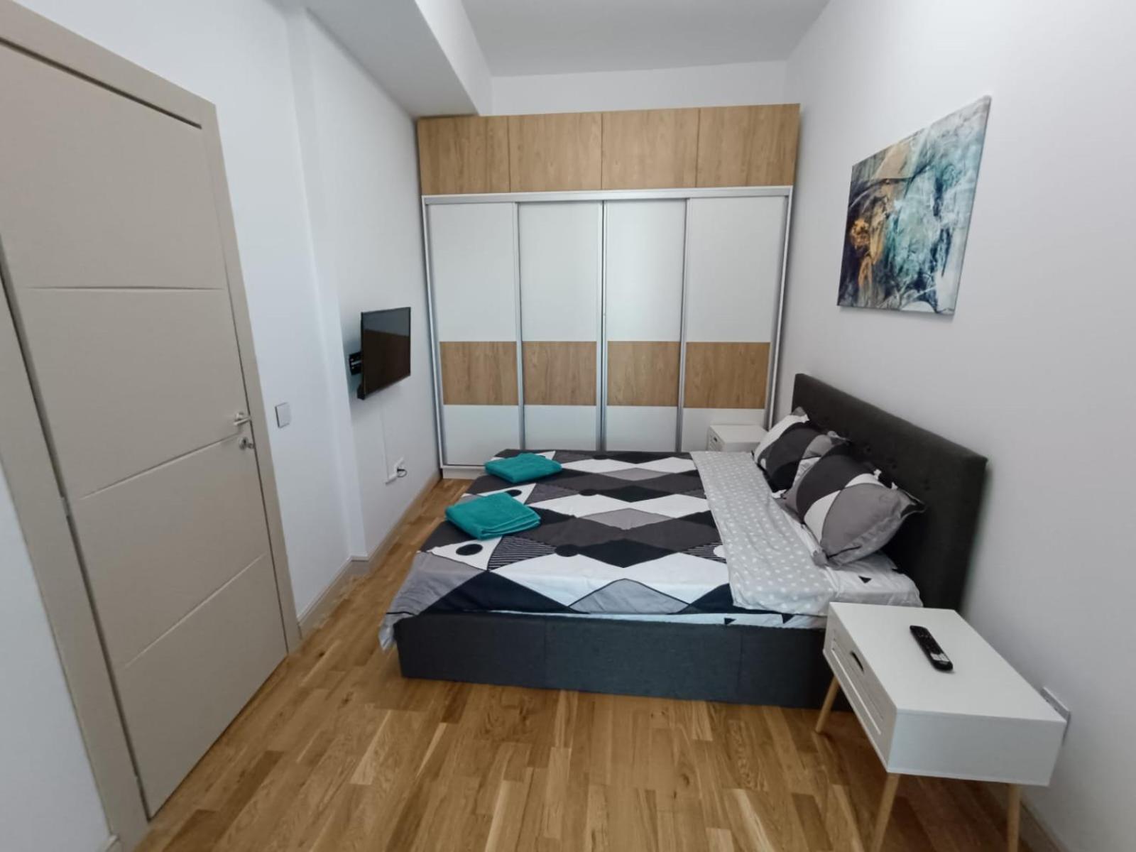 יאשי Near Airport 2 Rooms Apartments In Himson מראה חיצוני תמונה