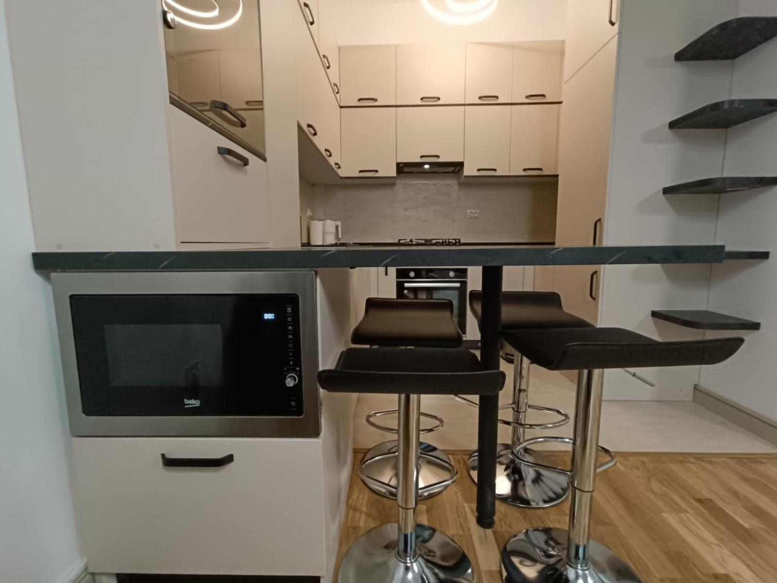 יאשי Near Airport 2 Rooms Apartments In Himson מראה חיצוני תמונה